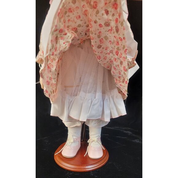 Vintage Brinn's 1991 Authentic Collectible Edition "Betsy Doll" - Picture 11 of 15